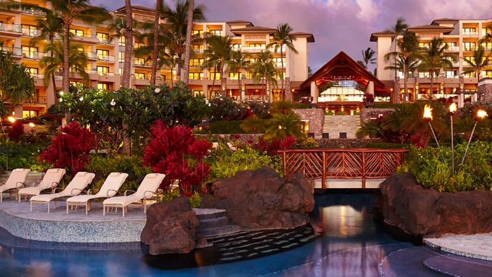 Traditional design touches and cultural programs are balanced by contemporary amenities and services. // © 2017 Montage Kapalua Bay 2
