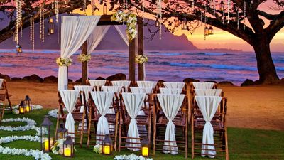 St. Regis Princeville’s north shore location sets a dramatic stage for special occasions. // © 2017 St. Regis Princeville Resort