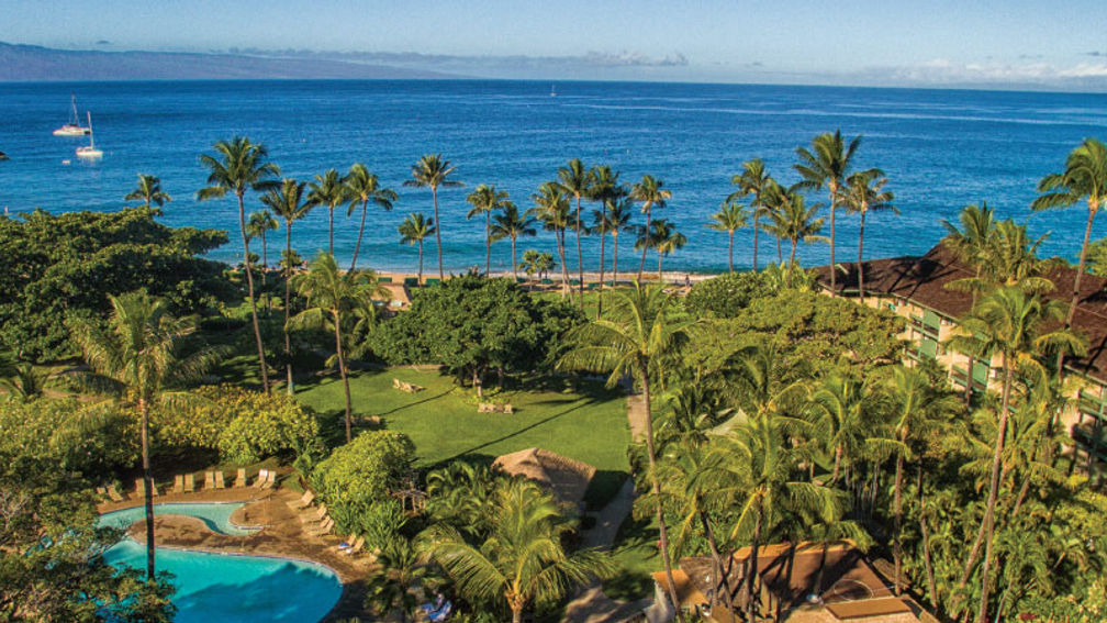 Hotel Review: Kaanapali Beach Hotel