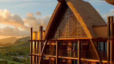 Aulani offers an ideal setting and amenities for a family vacation. // © 2014 Disney 2