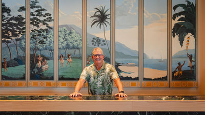 Former Maui County film commissioner Tracy Bennett leads the complimentary, small-group experience for resort guests.