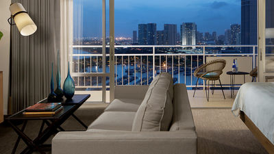 The iconic Ilikai's new suites feature views of the Honolulu skyline and Pacific Ocean from the resort's top four floors. // © 2015 Aqua Hotels & Resorts