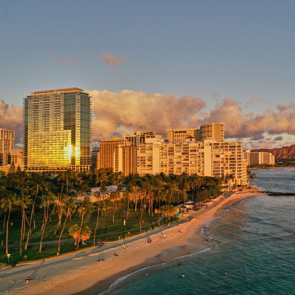 Ka Lai Waikiki Beach recently completed a $100 million transformation, bringing a new look to the resort along Honolulu’s Waikiki coastline.