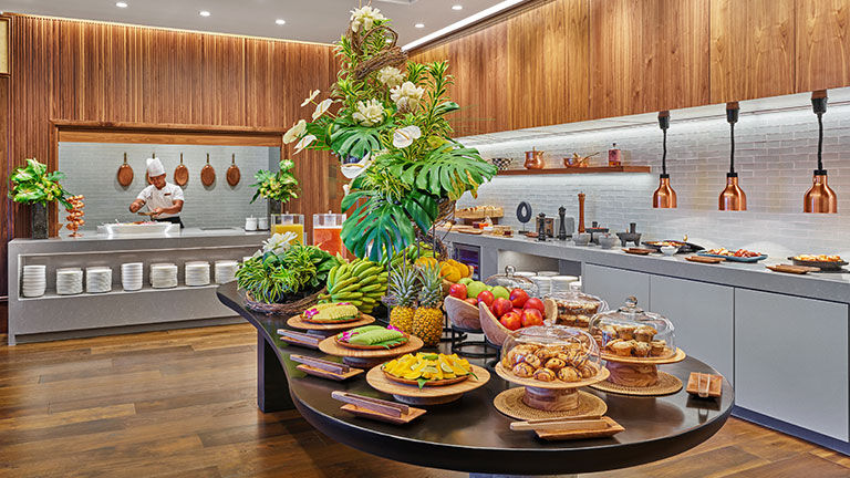 The Ritz-Carlton Club Lounge offers complimentary bites throughout the day.
