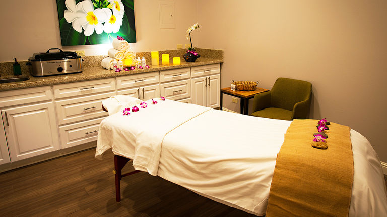 The new Alana Spa treats Royal Lahaina guests to a range of pampering services.