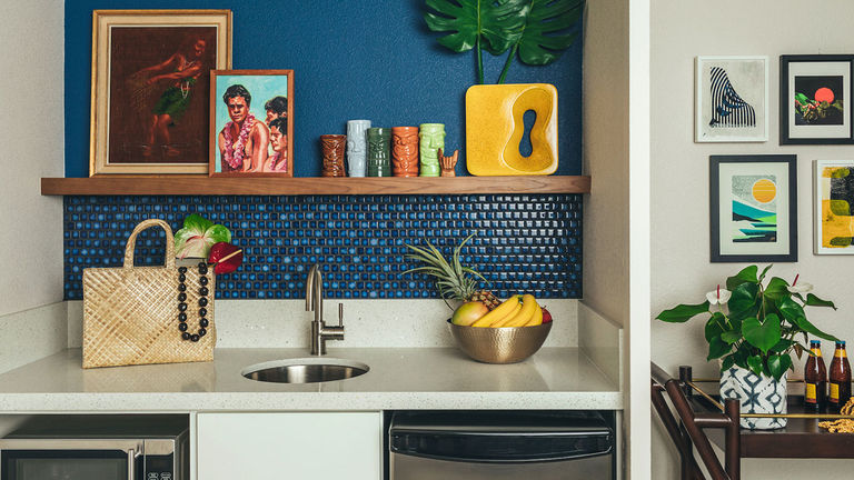 White Sands' rooms blend nostalgia with modern-day amenities like microwaves and mini-refrigerators.