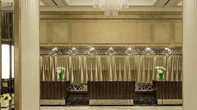The Lobby of the Loews Regency New York Hotel // © 2014 Loews Hotels and Resorts 2