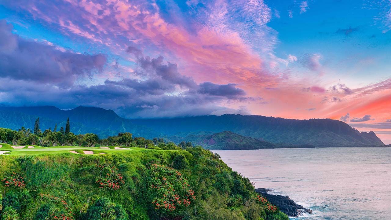 5 Spectacular Hawaii Golf Holes