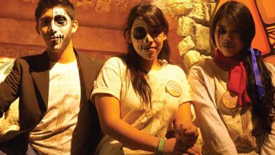 Traditional Day of the Dead face painting // © 2013 Cancun Convention and Visitors Bureau 3