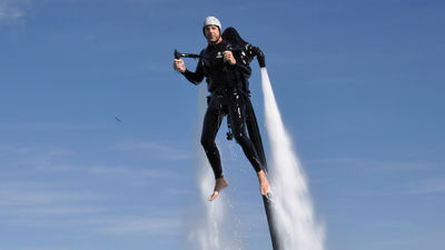 Visitors in Cabo can use a jet pack like they are in a James Bond movie. // © 2013 Cabo Jet Pack 3