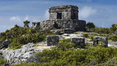 Tulum provides authentic Maya experiences not far from Cancun. // © 2015 Huerta Los Tamarindos 2