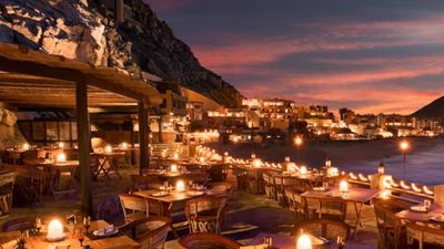 El Farallon at The Resort at Pedregal boasts stunning seaside views. // © 2015 The Resort at Pedregal 2