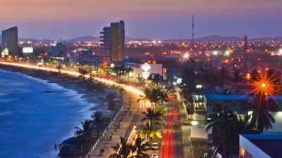 Mazatlan expects a bump in tourism arrivals thanks to a new ad campaign. // © 2015 Shutterstock 2