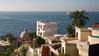 Mazatlan offers ocean views. // © 2013 Thinkstock 2