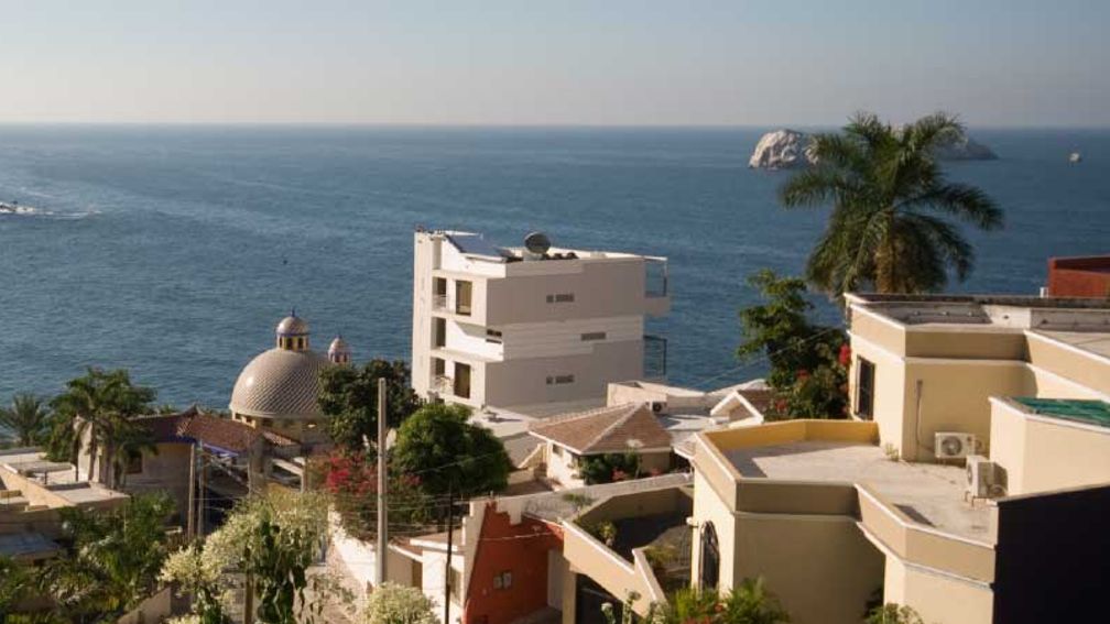 Mazatlan offers ocean views. // © 2013 Thinkstock 2