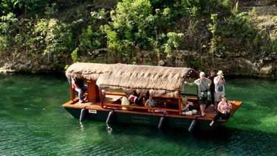 The class floats down a freshwater canal in the forest. // © 2013 Ivan Gabaldon 2