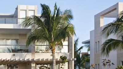 Some companies offer temporary incentives during a product launch. // © 2017 Excellence Group Luxury Hotels & Resorts