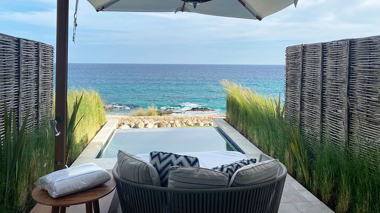 Hilton Los Cabos Beach & Golf Resort has added new swim-up suites.
