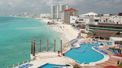 As one of Mexico's best-connected cities, Cancun may see an increase in medical tourism in the future. // © 2015 Thinkstock