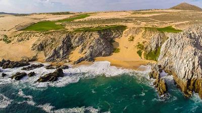 The course at Los Cabos’ Quivira Golf Club, which opened less than a year ago, runs along granite cliffs near Land’s End. // © 2015 Quivira Golf Club