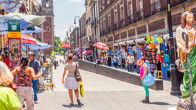 Mexico City is a hot spot for travelers looking to shop. // © 2015 iStock