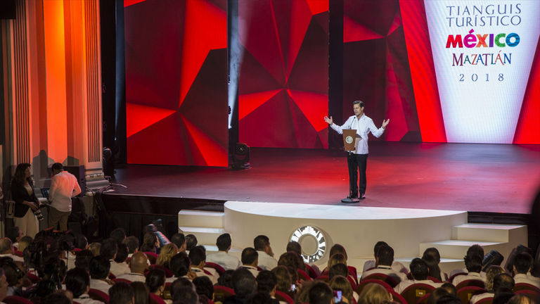 Mexican President Enrique Pena Nieto addressing the crowd at Tianguis Turistico