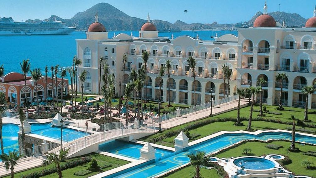 Riu Palace Cabo San Lucas is among Riu’s high-end properties. // © 2013 Riu 3