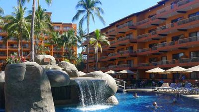 Villa del Palmar has a new look but still retains its charm. // © 2015 Dawna Robertson 2