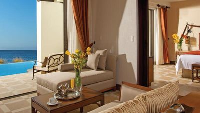 Secrets Puerto Los Cabos features a master suite with swim-out access. // © 2015 Secrets Resorts & Spas 2