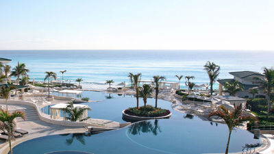 The property features three ocean-facing infinity pools. // © 2017 Sandos Hotels & Resorts