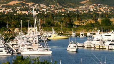 Puerto Los Cabos includes a 200-slip marina. // © 2014 Puerto Los Cabos 2