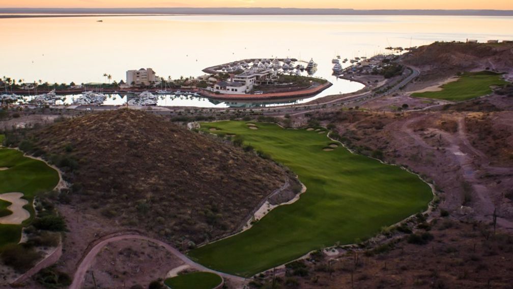 CostaBaja has a marina, a golf course and a prime location overlooking the Sea of Cortez. // © CostaBaja Resort & Spa F