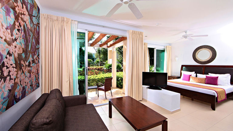 Guestrooms are peaceful and stylish.