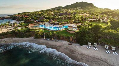 Hotel Review: Four Seasons Resort Punta Mita