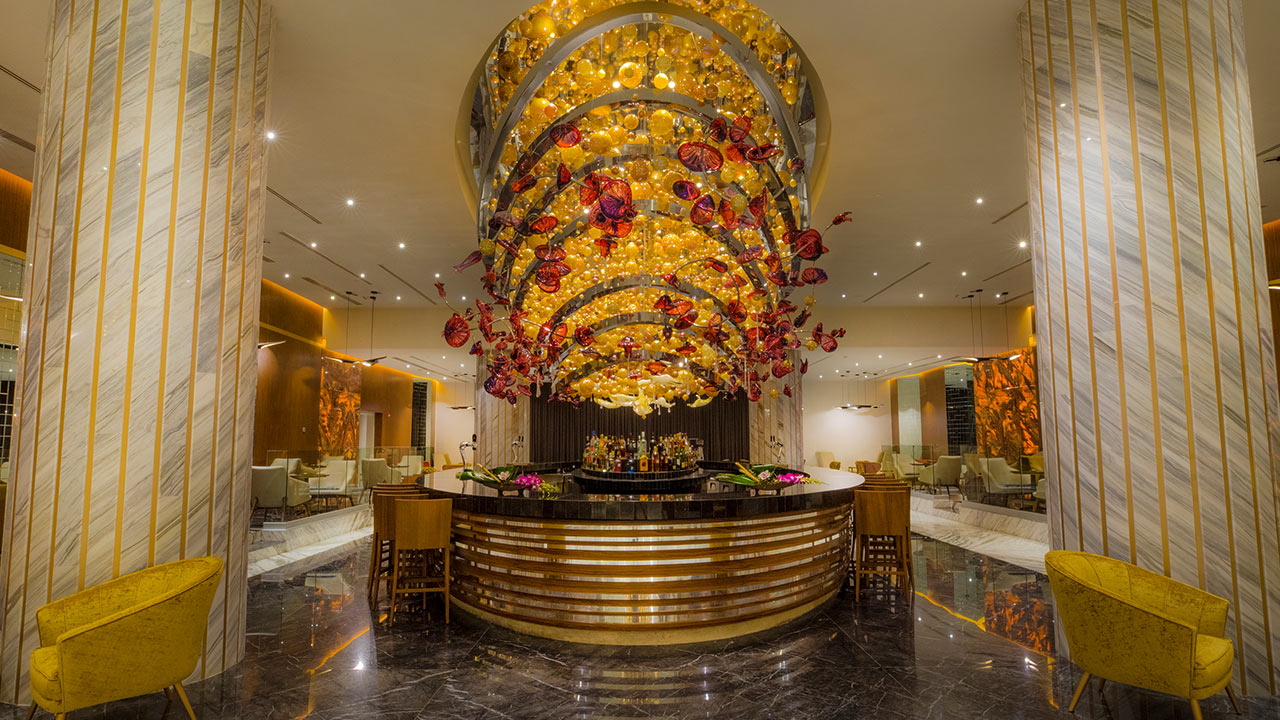 The grand outlet at moon palace