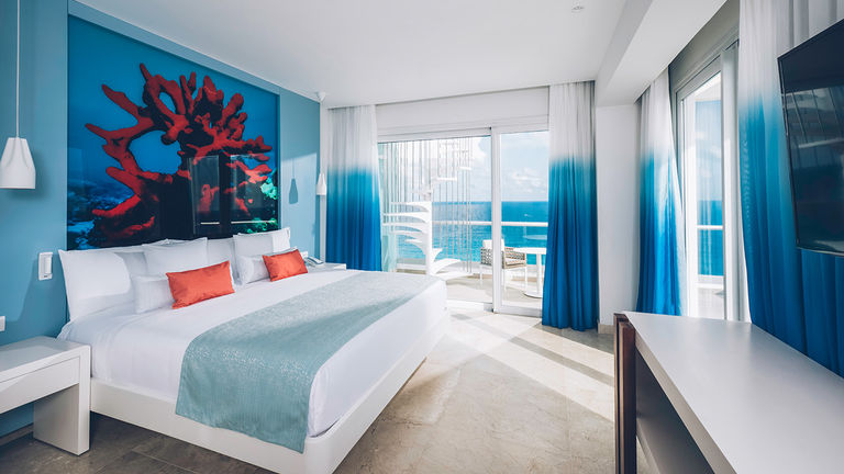 Guestrooms have a Caribbean view.