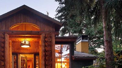 Many HomeAway rentals, such as this one in Telluride, offer clients value-added bonuses, such as more space and amenities such as washing machines, kitchens, hot tubs and more. // © 2015 HomeAway