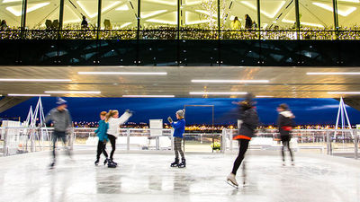 Denver International Airport’s event programming included a temporary ice-skating rink in winter 2016. // © 2017 Denver International Airport