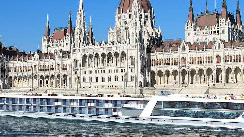 A rendering of one of Emerald Waterways’ new ships // © 2013 Scenic Cruises 3