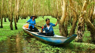 Viking Cruises’ guests can travel via a small boat on the Mekong River. // © 2014 Viking river Cruises 2