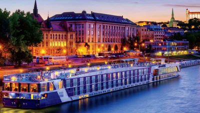 AmaWaterways offers Limited Edition Tours for clients who want a customized experience. // © 2014 AmaWaterways 3