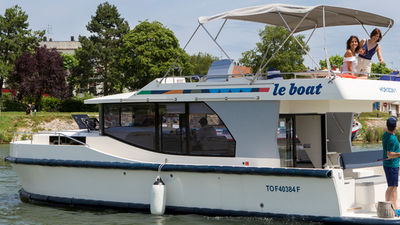 Le Boat Comes to North America