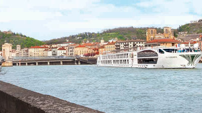 The new cruises will be available on select sailings, such as Paris & Normandy, Burgundy & Provence and Bordeaux, Vineyards & Chateaux. // © 2016 Uniworld Boutique River Cruise Collection