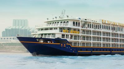 The recent upgrade to the 378-passenger Victoria Jenna features new furniture and interior design. // © 2016 Victoria Cruises