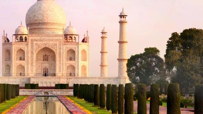 The Taj Mahal is always a stop for first-time India visitors. // © 2017 Getty Images