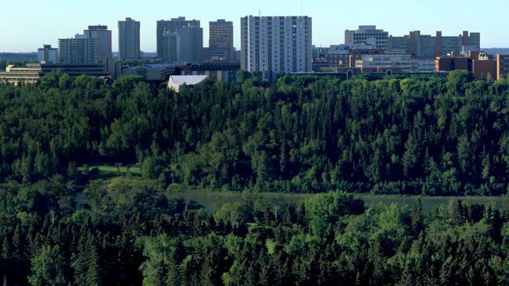 Edmonton’s Victoria Golf Course is the oldest municipal course in Canada. // © 2013 Victoria Golf Course 3