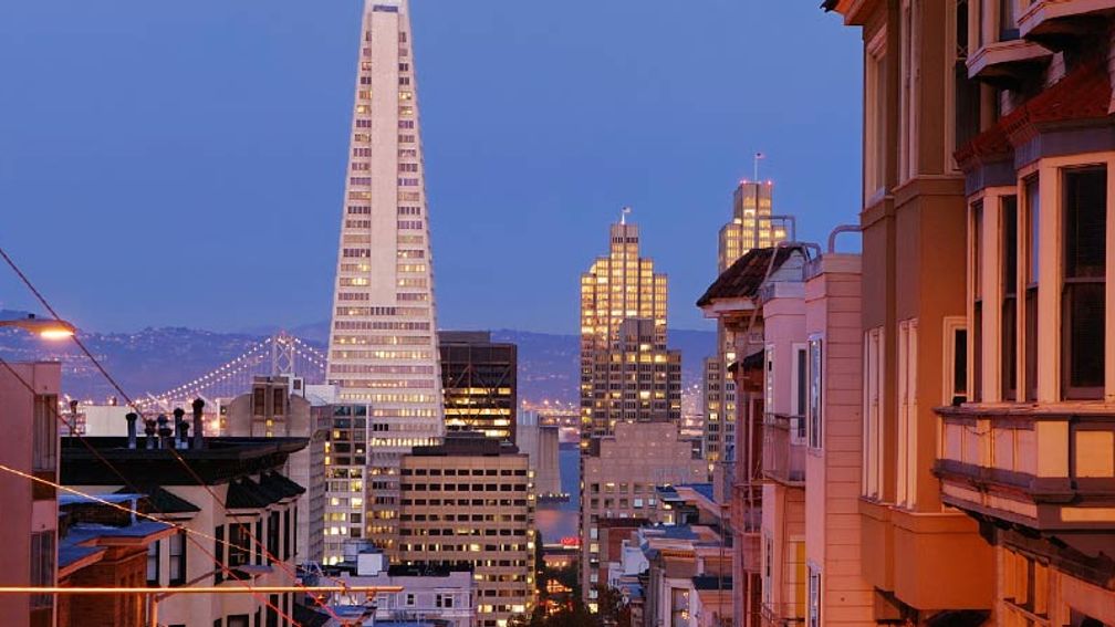 Nob Hill gives guests a convenient vantage point for exploring San Francisco. // © 2015 iStock 2