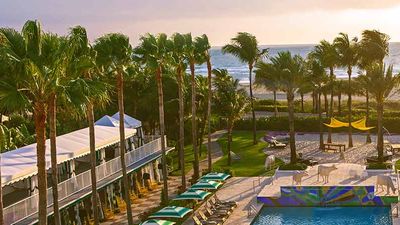 Surfcomber Hotel in South Beach is a hit with travelers and locals alike. // © 2015 iStock 2