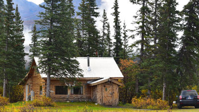Why You Should Book Clients in Alaska Rental Cabins