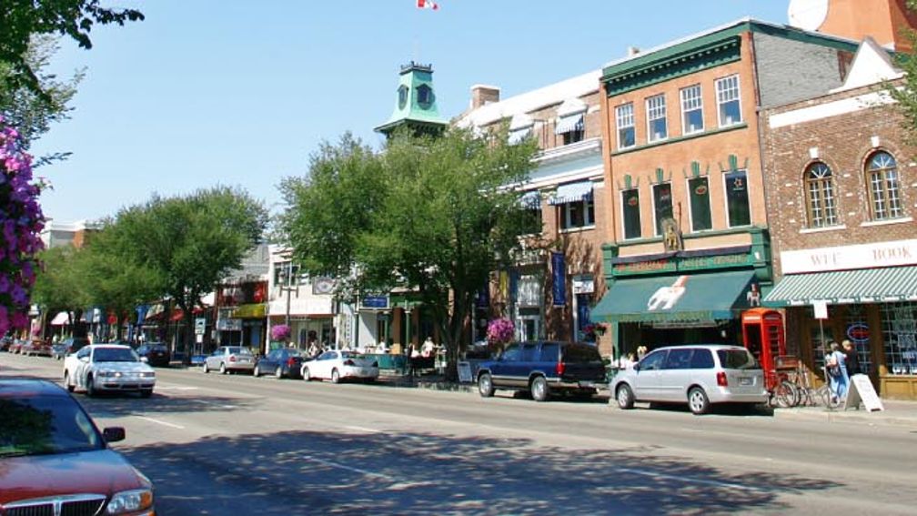Old Strathcona features funky shops in historic buildings. // © 2013 Edmonton Tourism 3